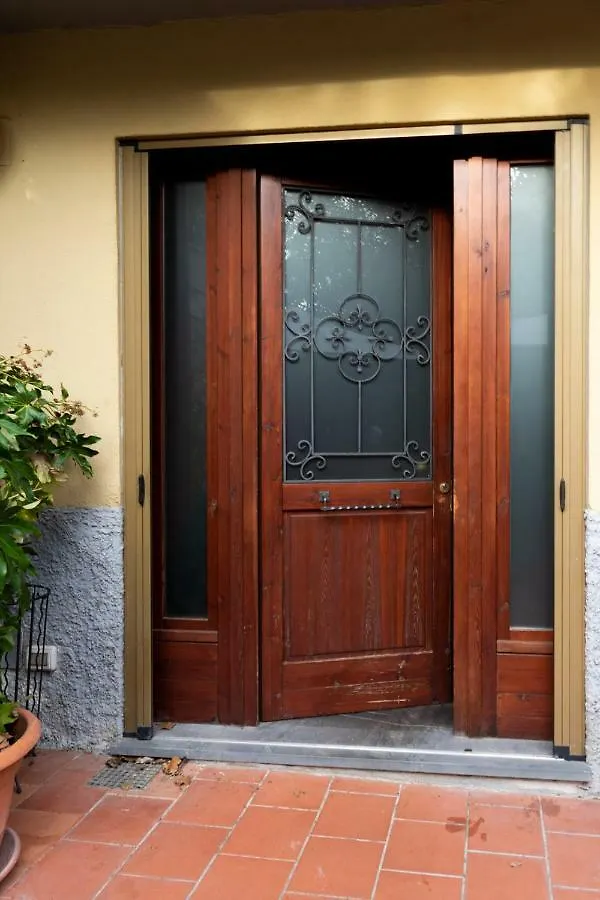 Green Corner Apartment In Florence City